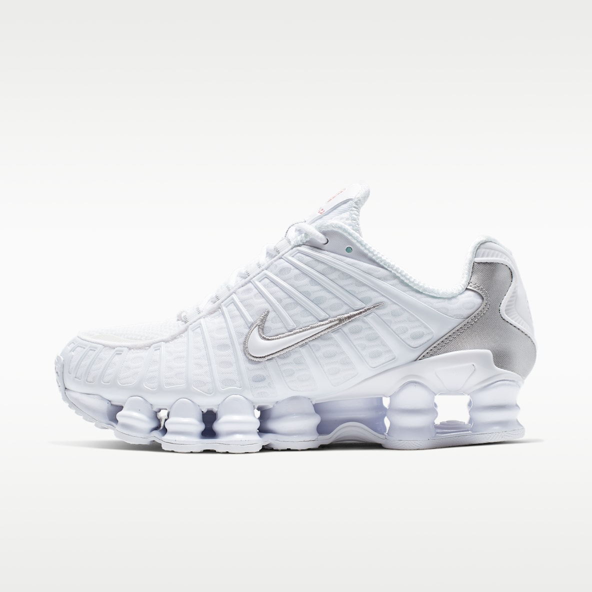 White Nike Shox Shoes. Nike JP